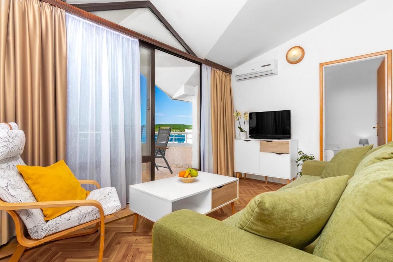 Villa Paradiso プナト エクステリア 写真