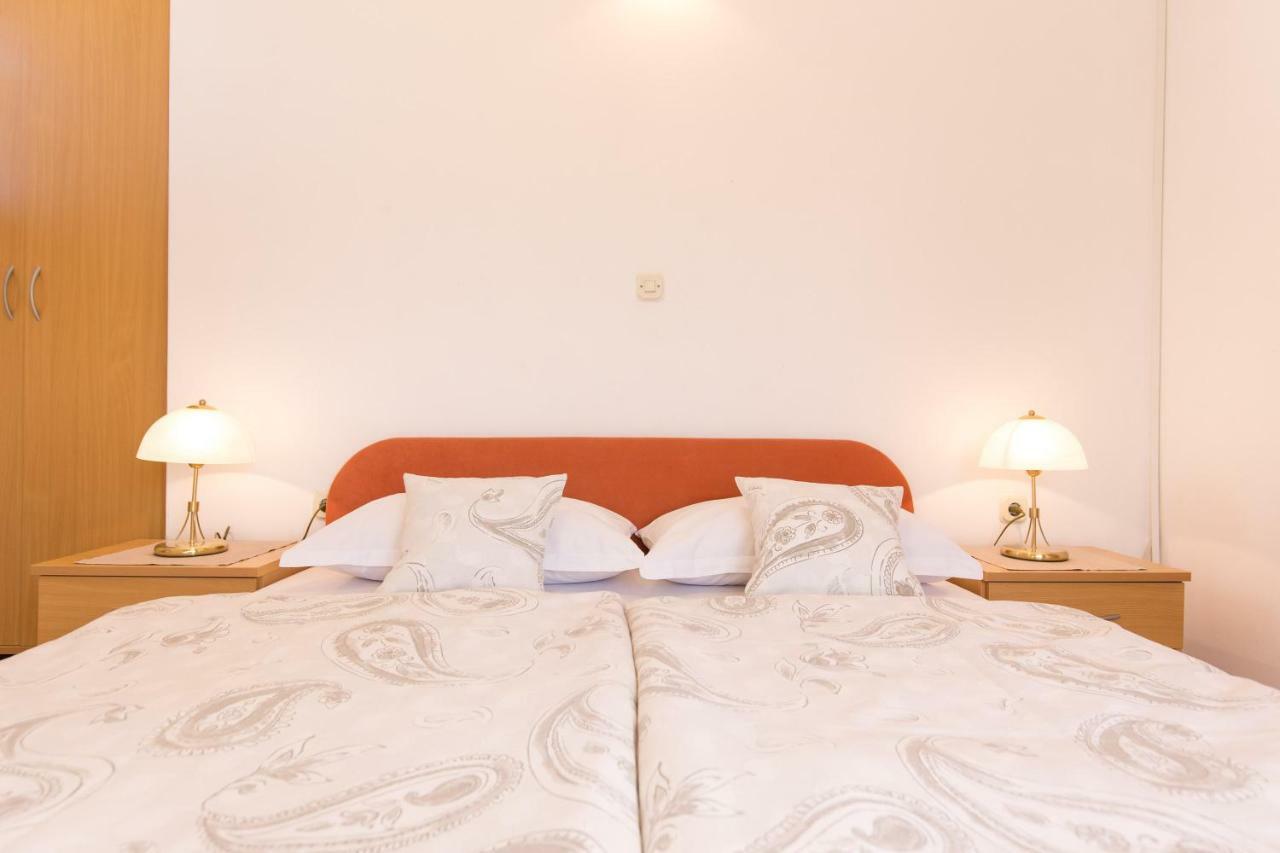 Villa Paradiso プナト エクステリア 写真